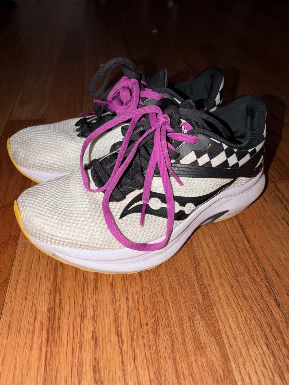 Saucony Women's White Running Sneakers with Pink Laces and Black Check Detail